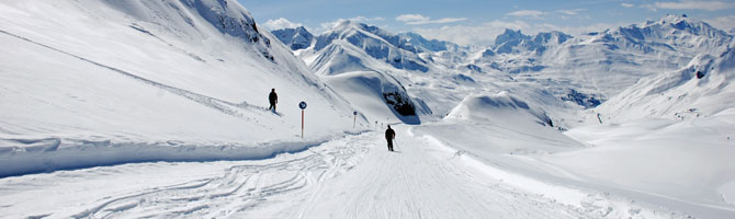 expert skiing